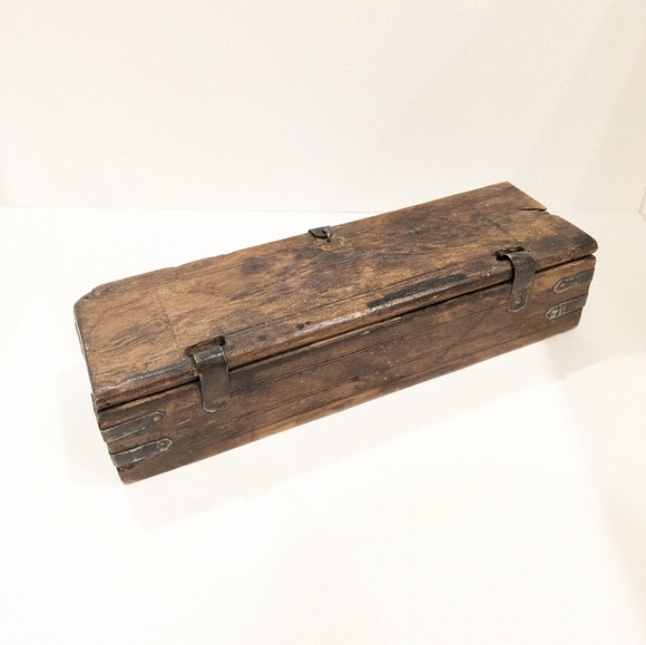 Small Antique Wood Box Made in France - Picture 4 of 5